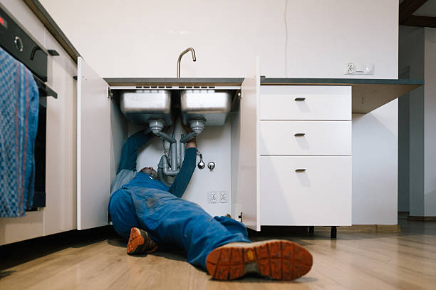 Professional Leak Detection technician working in Cranks, KY